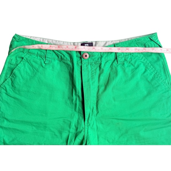 Bermuda Shorts size 34 Green Flat Front - Picture 5 of 5